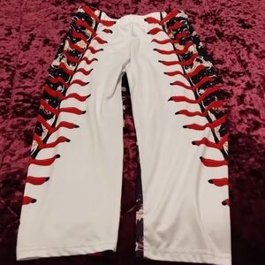Stylish Red and White Graphic Capris